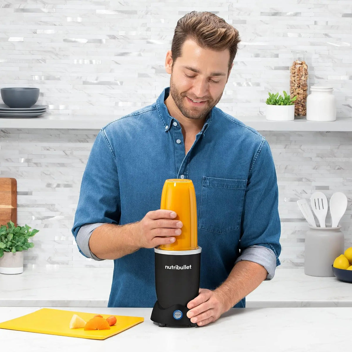 1200W Personal Blender – Features a pulse function and automatic shut-off, extracts nutrients, and is perfect for making smoothies, milkshakes, and salsa – Includes 32oz and 24oz travel cups